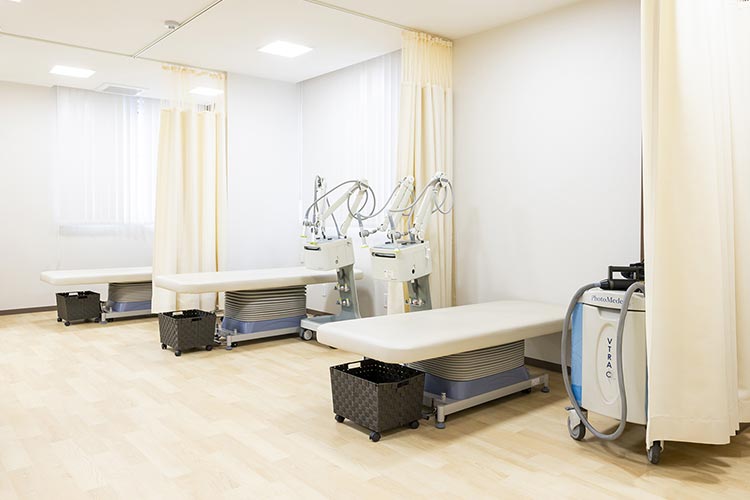 皮膚科処置室(1F)